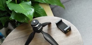 Tripod for smartphones