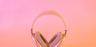 How to Use Two Sets of Bluetooth Headphones to iPhone?